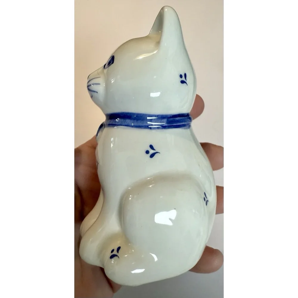 Enesco Blue And White Cat Kitten Salt And Pepper Shakers‎ Set Floral Design